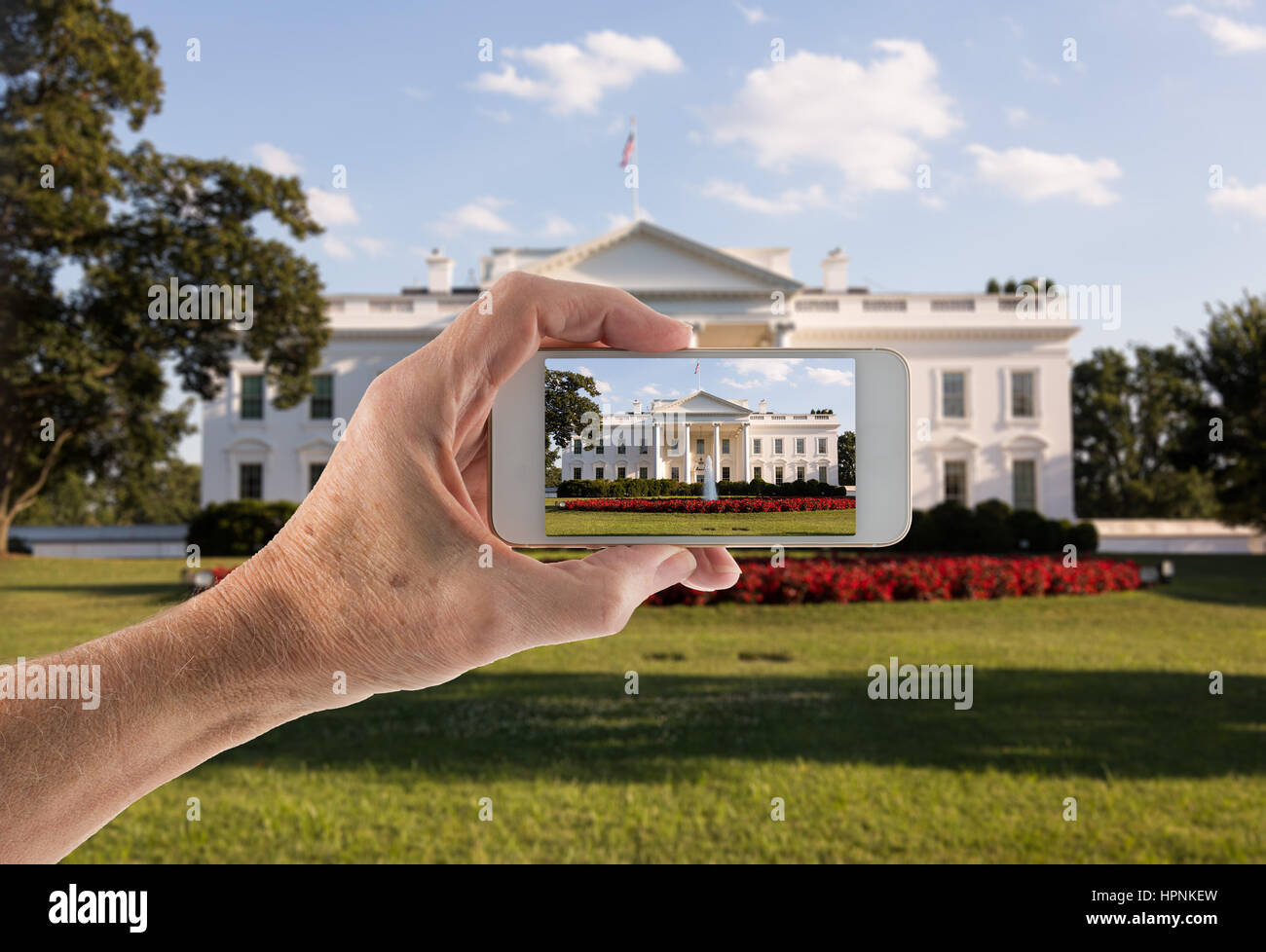 Aperçu sur le smartphone de l'entrée principale de la Maison Blanche au 1600 Pennsylvania Avenue Washington DC pour l'inauguration day Banque D'Images