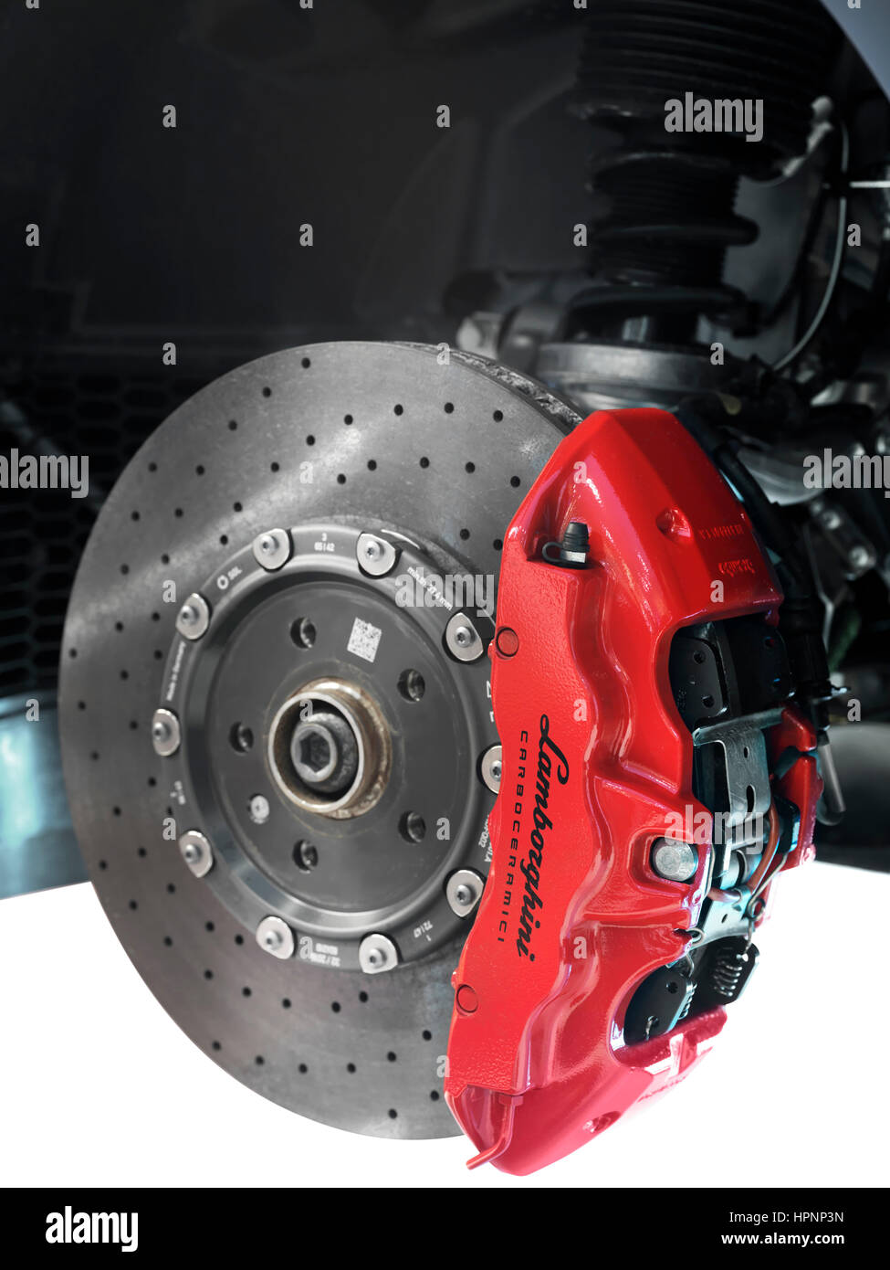 Libre de voiture de sport Lamborghini freins en céramique avant, un disque  et un compas Photo Stock - Alamy