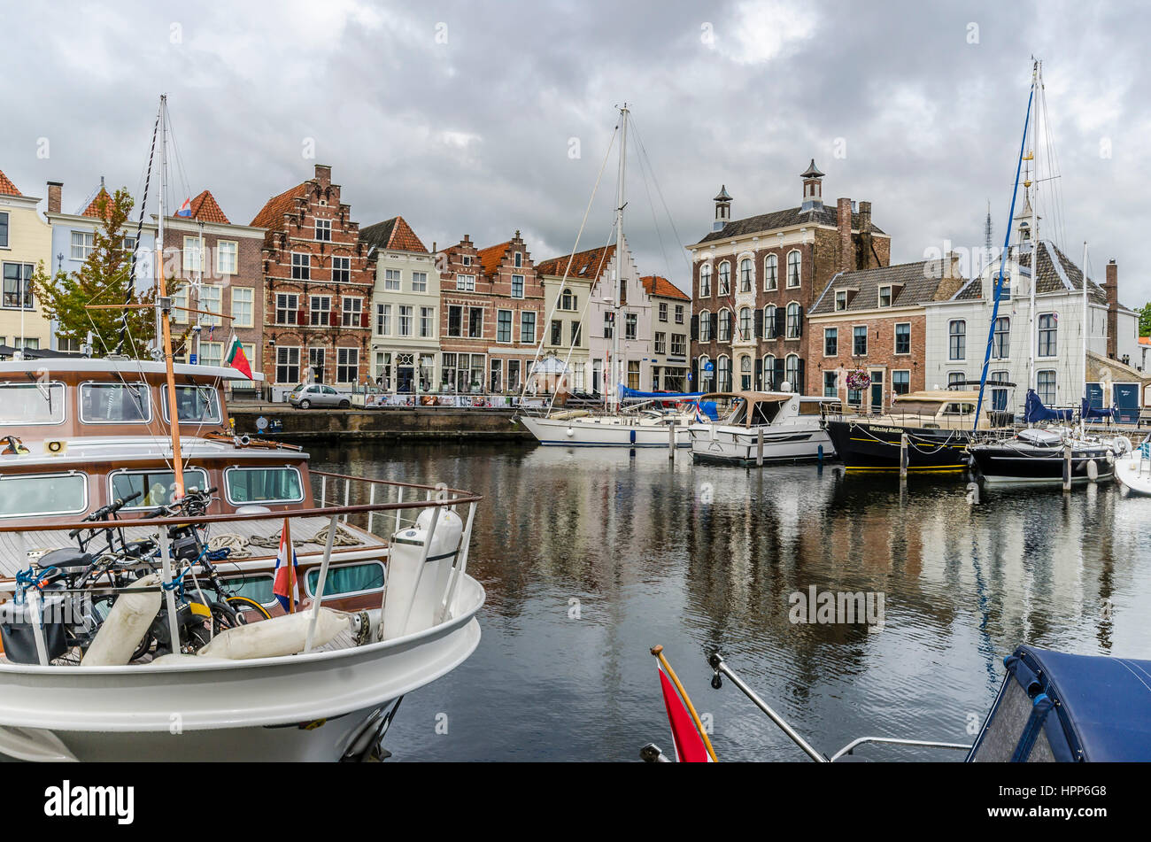 Pays-bas, Va, vue de port et la ville Banque D'Images