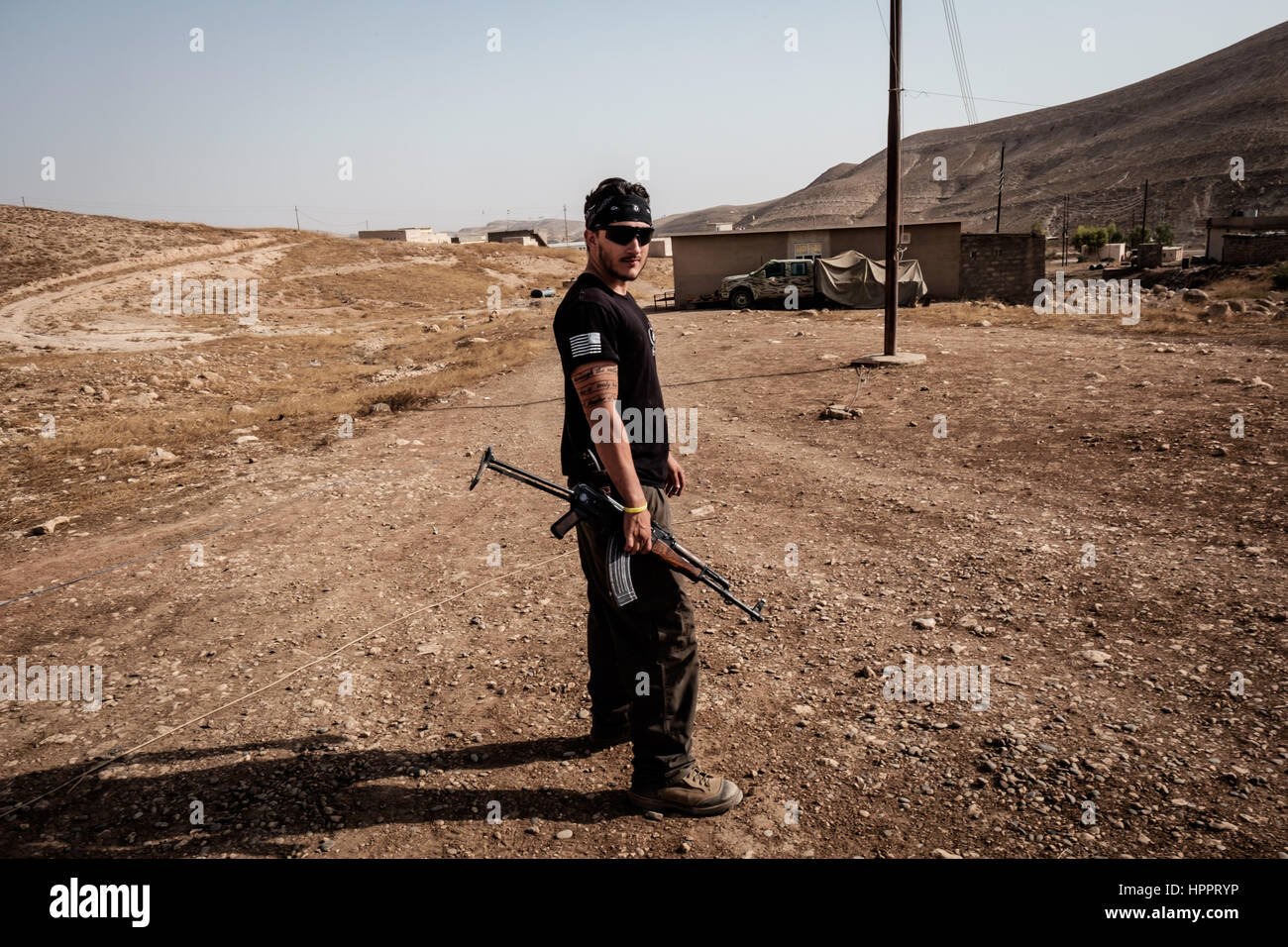 Volontaire américain James Martinez 23 chasseurs à Sinjar, province de Ninive, dans le Nord de l'Irak. Banque D'Images