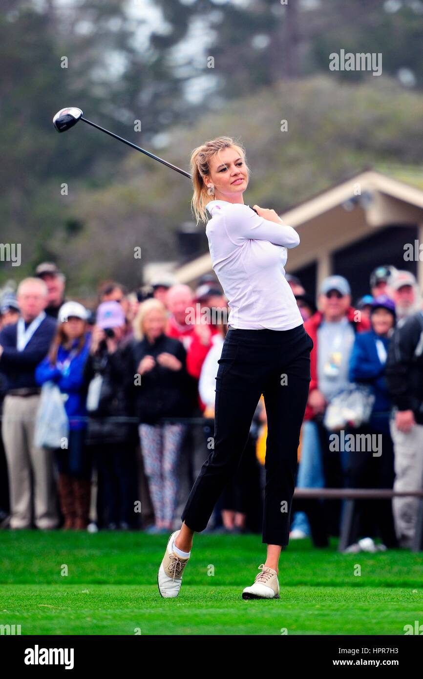 Kelly modèle Rohrbach tees au cours de l'AT&T Pebble Beach National Pro-Am Golf tournament Le 8 février 2017 à Monterey, Californie. Banque D'Images