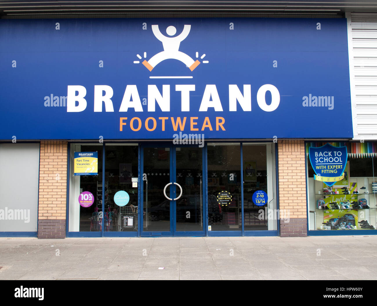 Chaussures Brantano UK Limited, magasins de détail spécialisés dans les  chaussures pour hommes, femmes et enfants, administré par Macintosh Retail  Group Photo Stock - Alamy