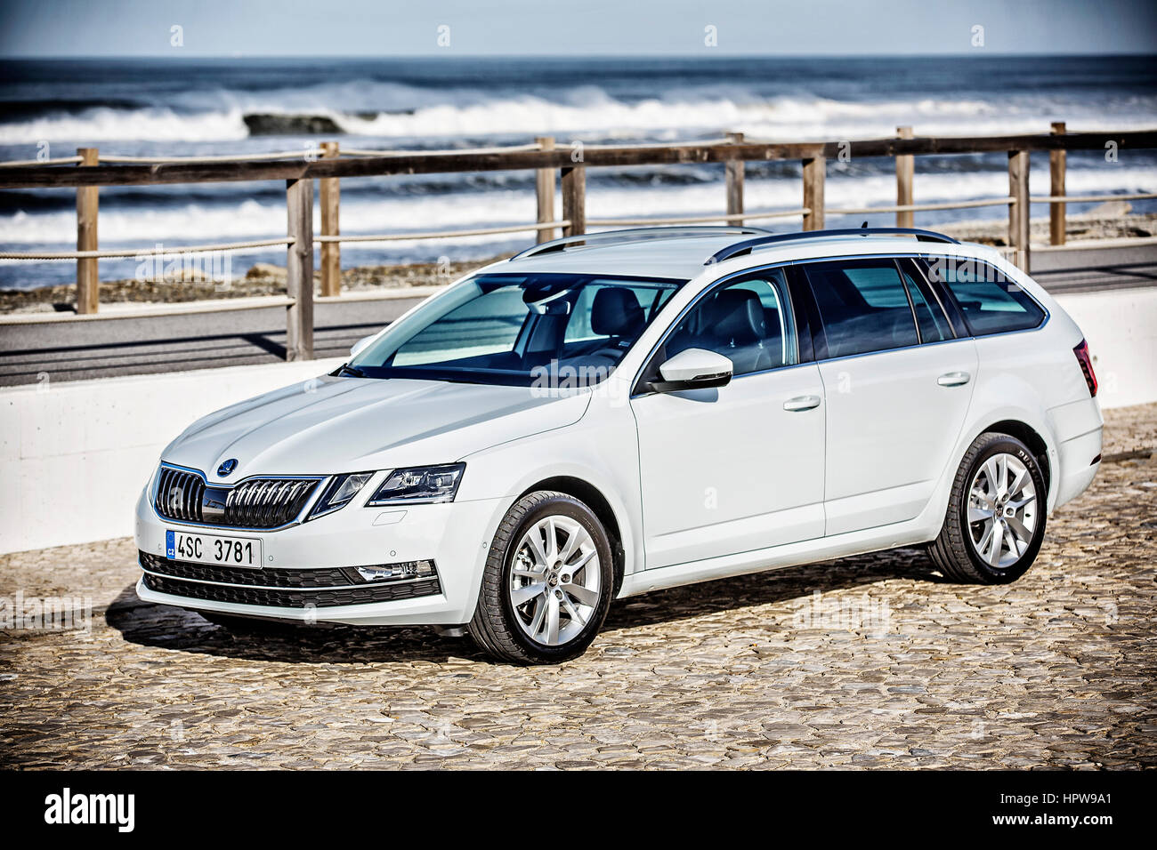 SKODA OCTAVIA III, 2017 lifting, location, mer Banque D'Images