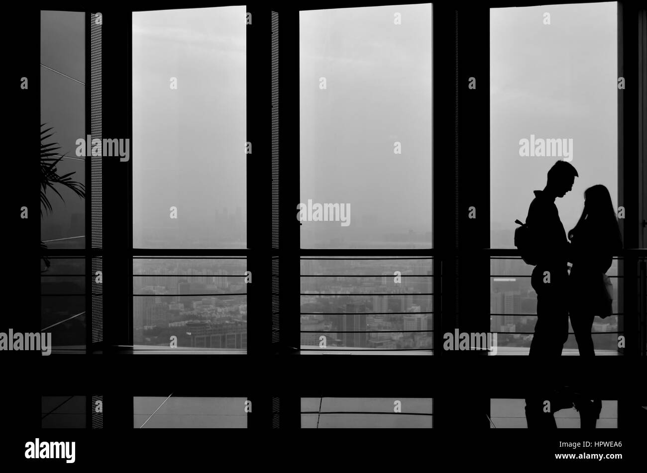 Silhouette d'un couple Banque D'Images