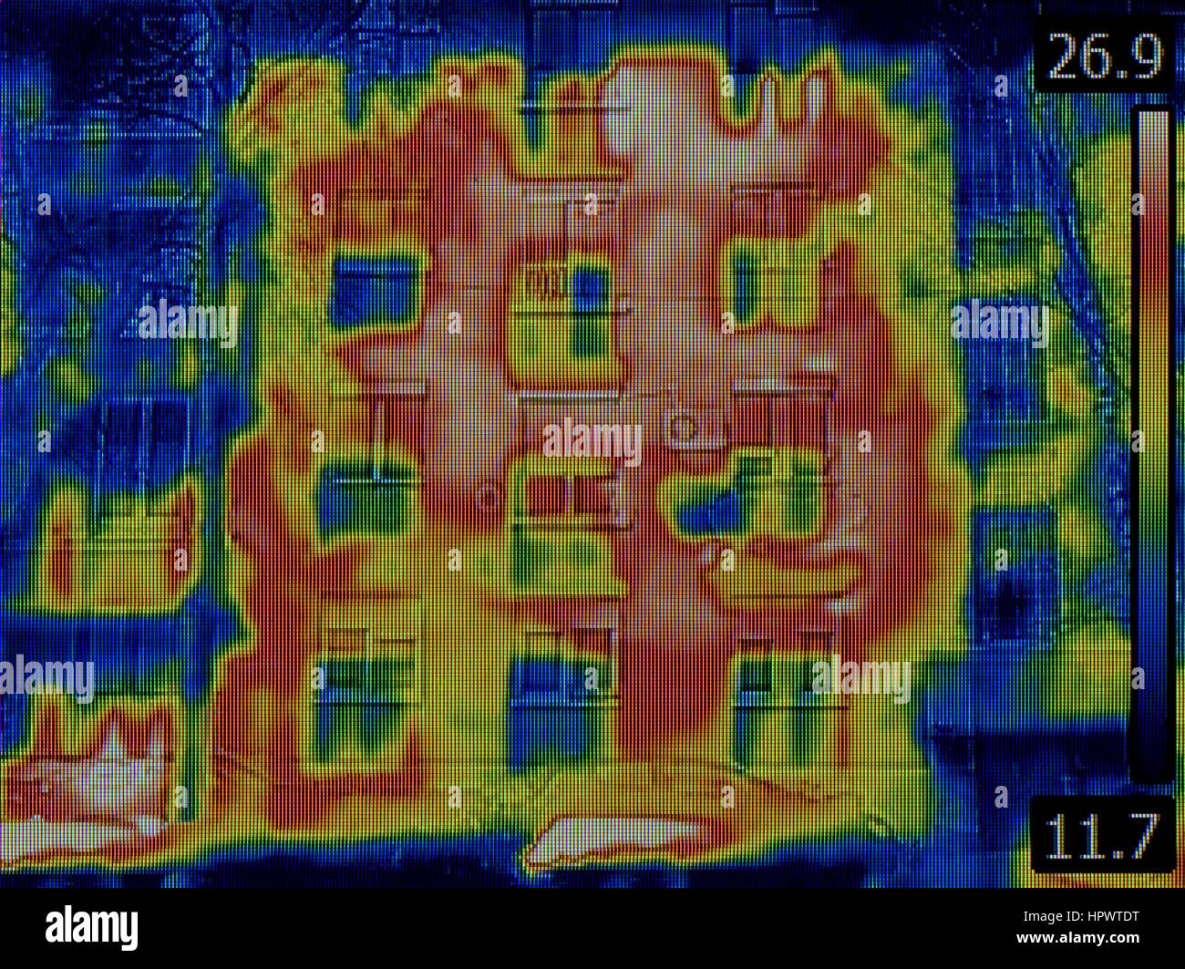 Image thermique de la chaleur à partir de la fuite du mur de façade Banque D'Images