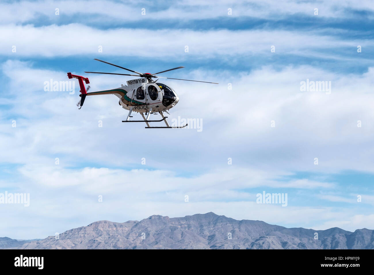 Las Vegas, Nevada, USA - 6 Février, 2015 : Las Vegas metropolitan hélicoptère de police en patrouille. Banque D'Images
