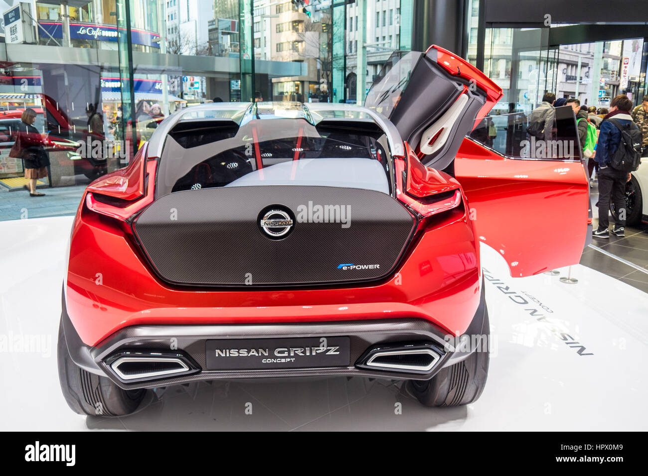 Le Gripz Nissan Concept car à l'écran dans le chapiteau d'exposition, Galerie Nissan à Ginza, Tokyo. Banque D'Images