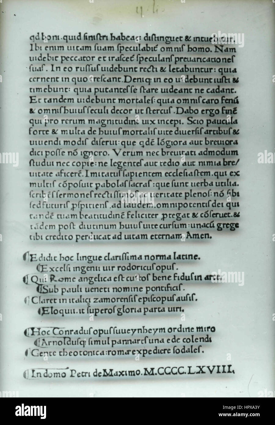 La page d'un vieux livre écrit en latin, Italie Banque D'Images