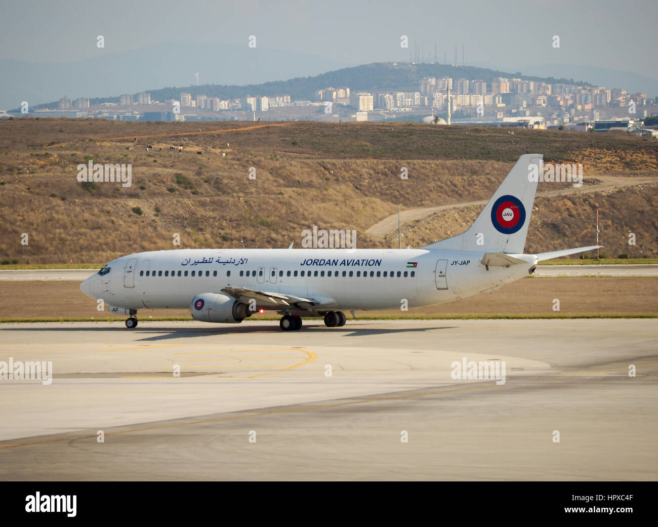 Circulation au sol l'AVIATION DE LA JORDANIE À L'AÉROPORT NATIONAL INTERNATIONAL SABIHA GÖKÇEN TURQUIE Banque D'Images