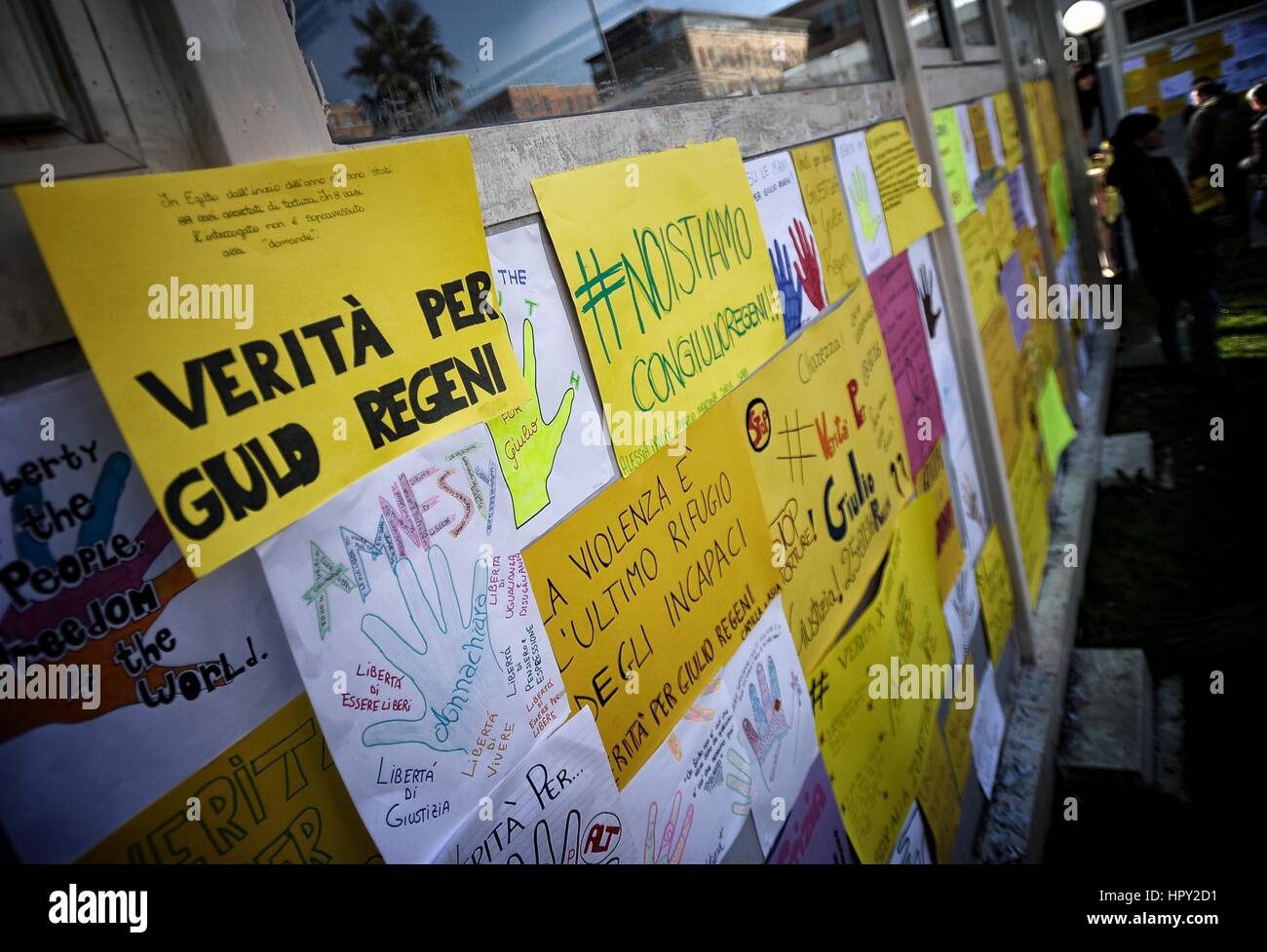 Manifestation d'Amnesty International à l'Université La Sapienza, un an après la mort de Julius Regeni Où : Rome, Italie Quand : 25 Jan 2017 Credit : IPA/WENN.com **Uniquement disponible pour publication au Royaume-Uni, USA, Allemagne, Autriche, Suisse** Banque D'Images