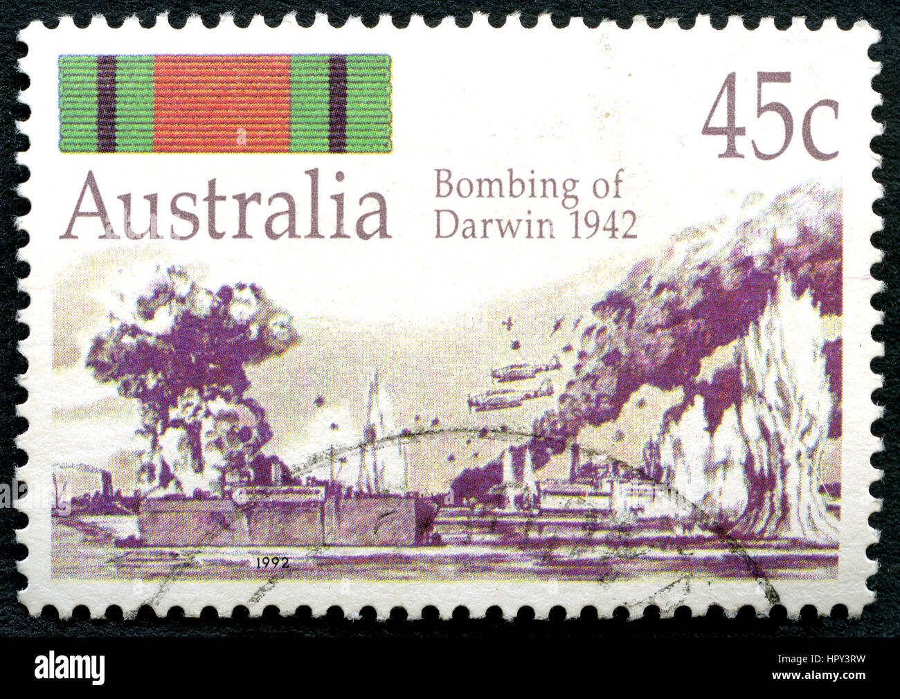 L'AUSTRALIE - circa 1992 : un timbre-poste utilisé à partir de l'Australie, commémorant le bombardement de Darwin par les forces japonaises pendant la Seconde Guerre mondiale en 194 Banque D'Images