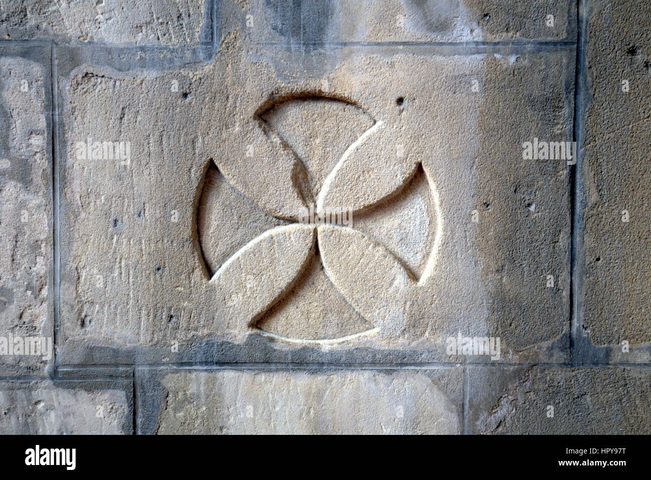 St Michael's Parish Church, croix de consécration de Linlithgow Banque D'Images