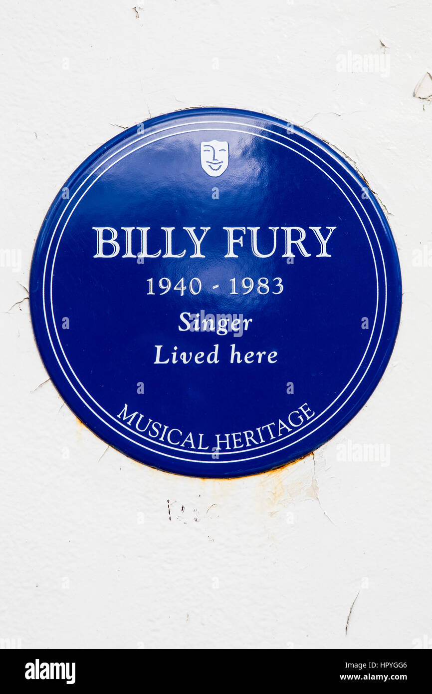 Une plaque bleue à l'extérieur d'une chambre à Cavendish Avenue à Londres où célèbre pop star britannique Billy Fury a vécu. Banque D'Images