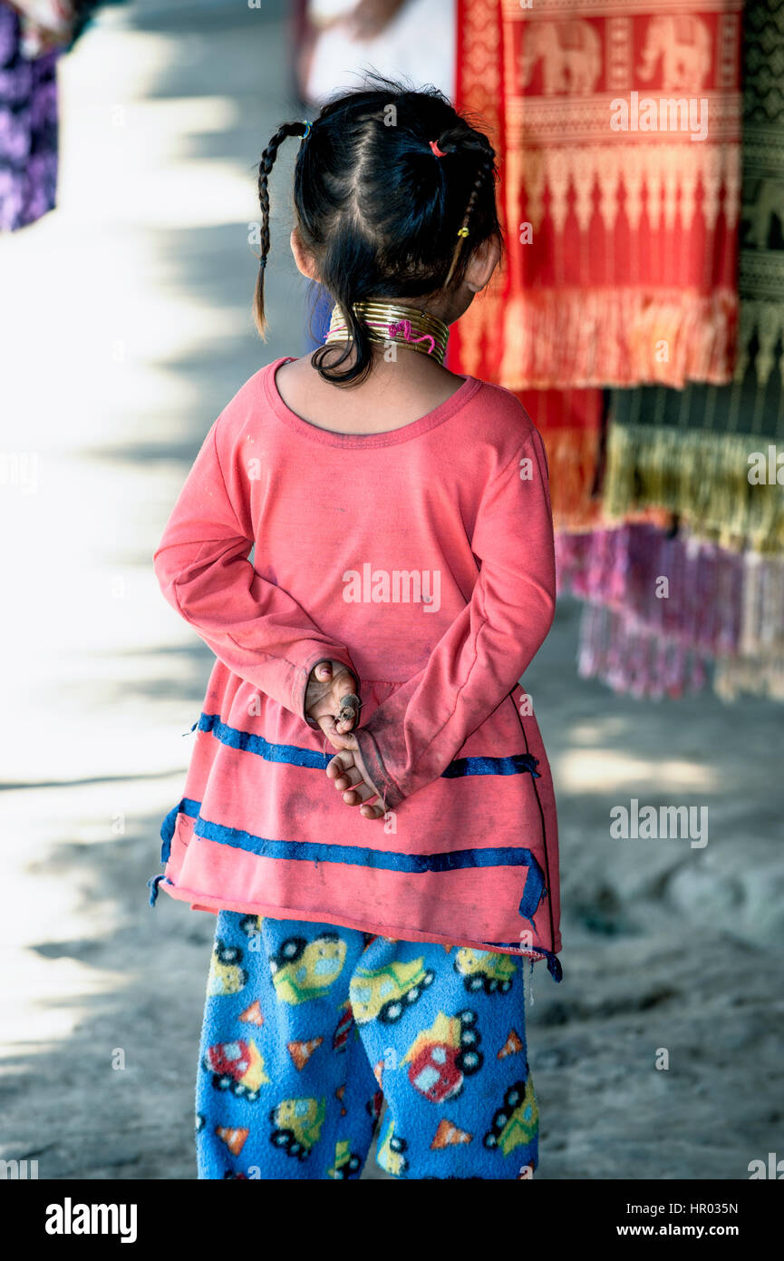 Karen long cou jeune fille, Chiang Rai, Thaïlande Banque D'Images