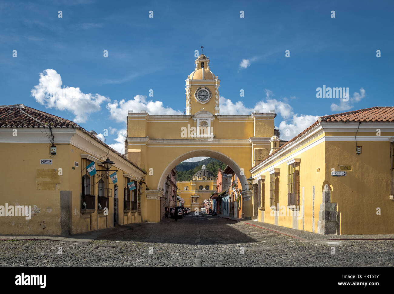 Arc de Santa Catalina et Volcan de Agua - Antigua, Guatemala Banque D'Images