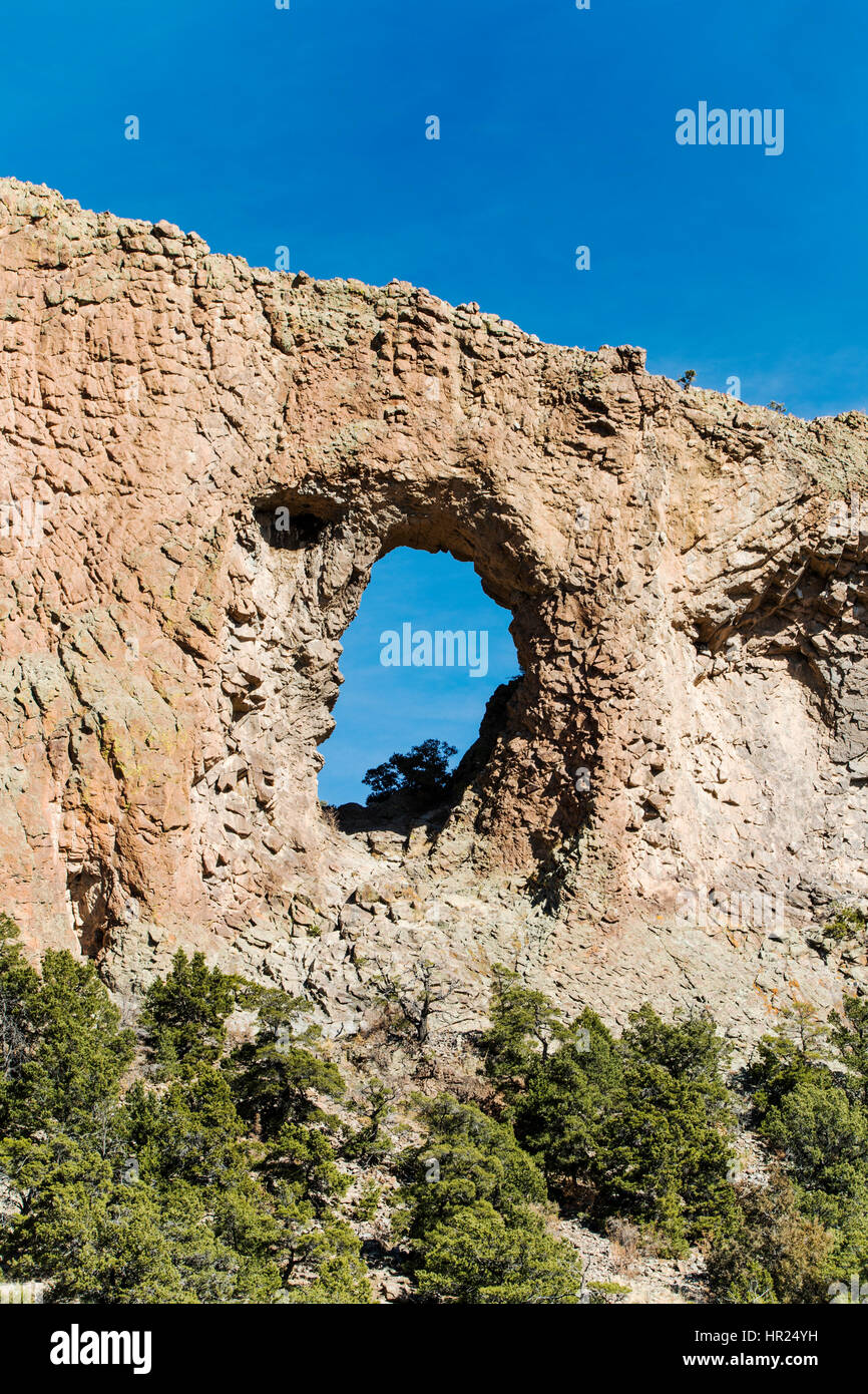 Arche naturelle rock formation près de Penitente Canyon, Colorado, États-Unis d'Amérique centrale du sud Banque D'Images