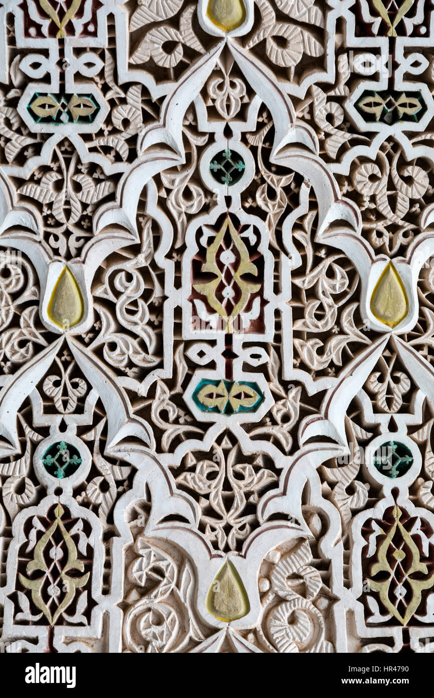 Marrakech, Maroc. Palais Bahia, 19e. Siècle. Arabesque de décoration en stuc. Banque D'Images