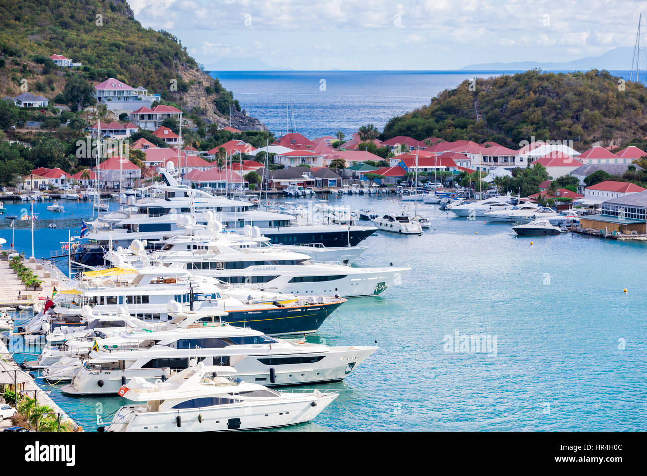 De grands yachts dans le port de Gustavia St Bart's Banque D'Images