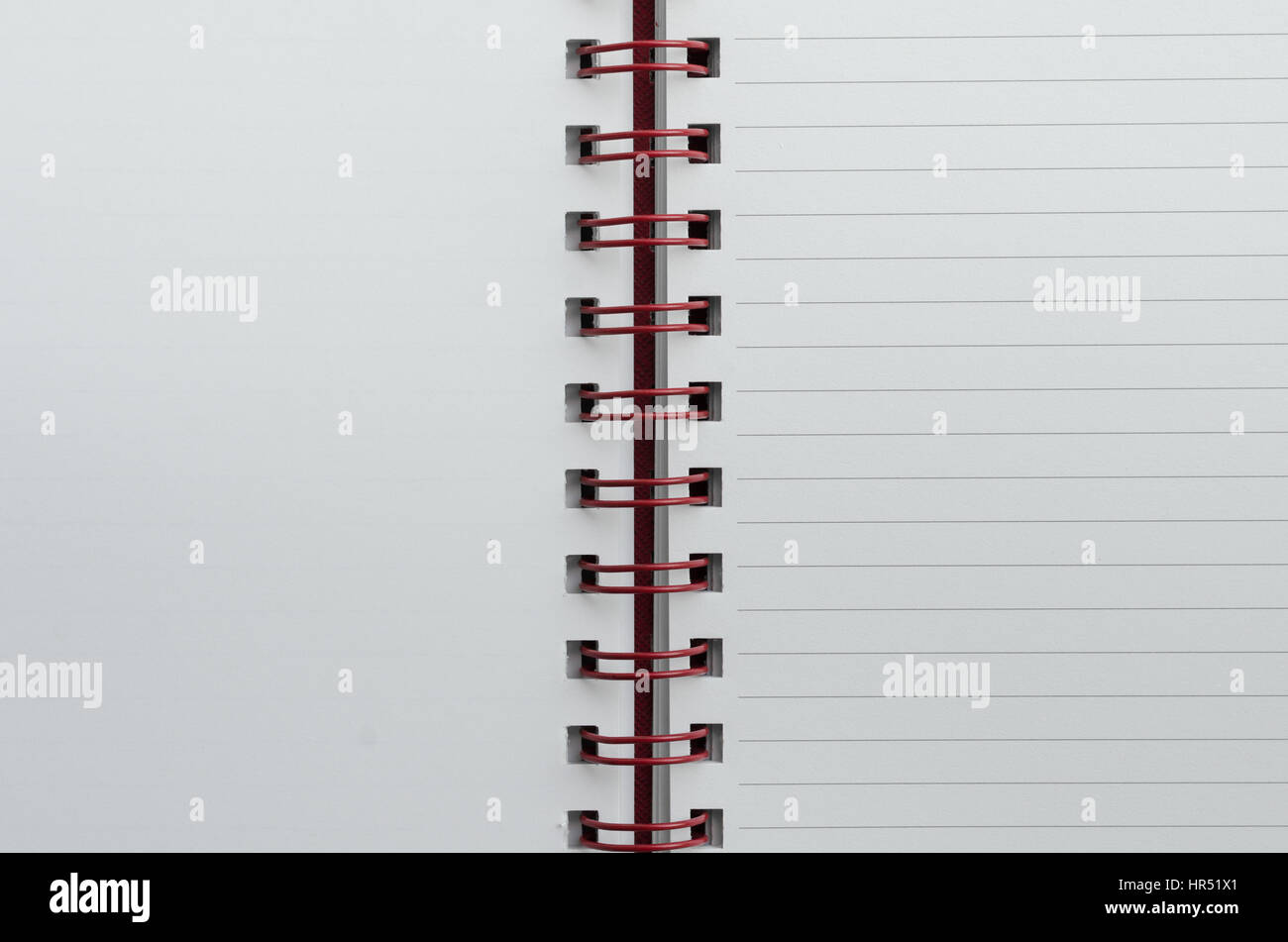 Bloc-notes à spirale avec du papier vierge. Banque D'Images