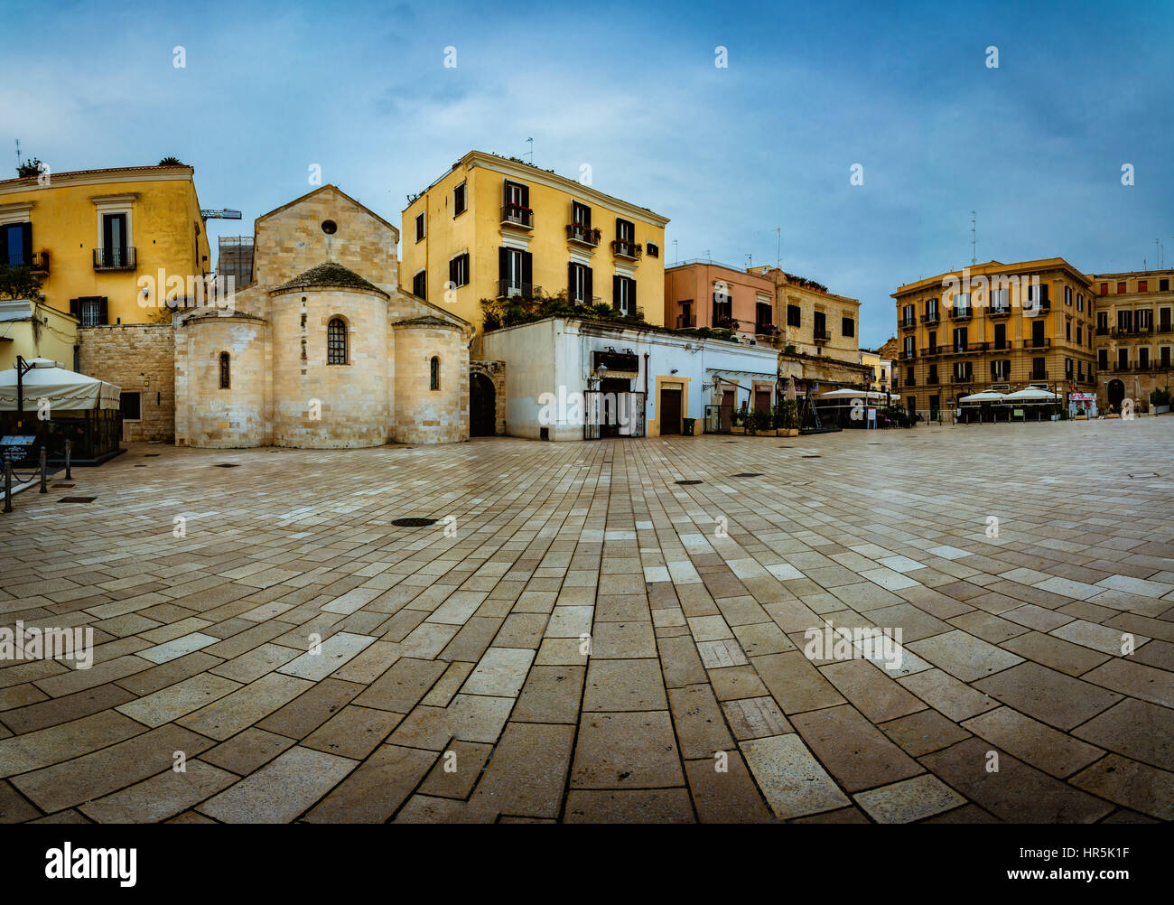 Vue imprenable sur la vieille ville de Bari en Italie du Sud Région Puglia Banque D'Images