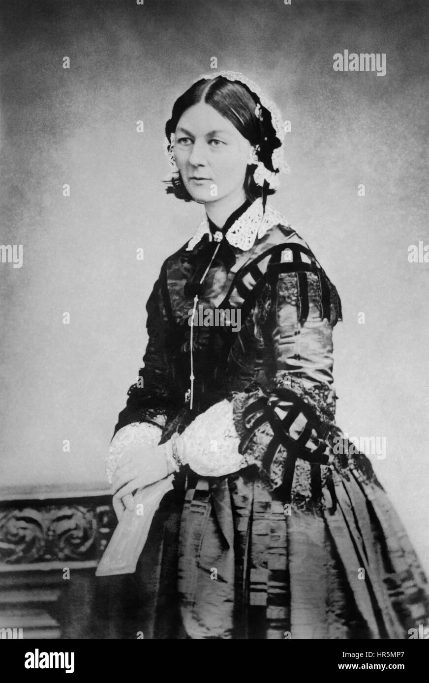 Florence Nightingale (1820-1910), le fondateur des soins infirmiers  modernes, dans un c1856 Photographie par William Edward Kilburn.  Nightingale a dirigé une équipe d'infirmières qu'elle a formés pour s'occuper  de la Britannique blessé