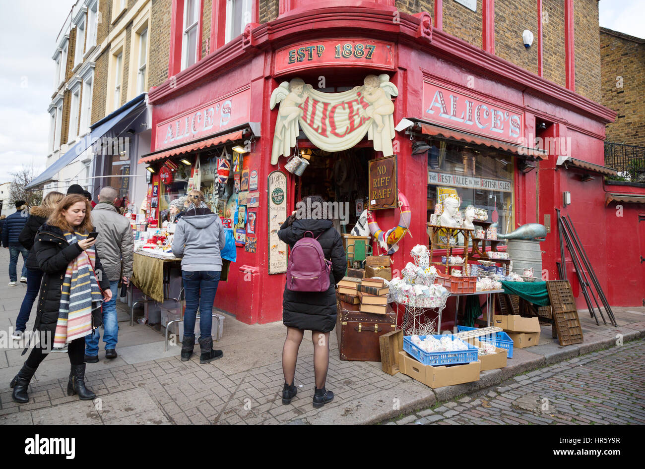 Alices Shop pour les biens de seconde main, Portobello Road, Notting Hill, London England UK Banque D'Images