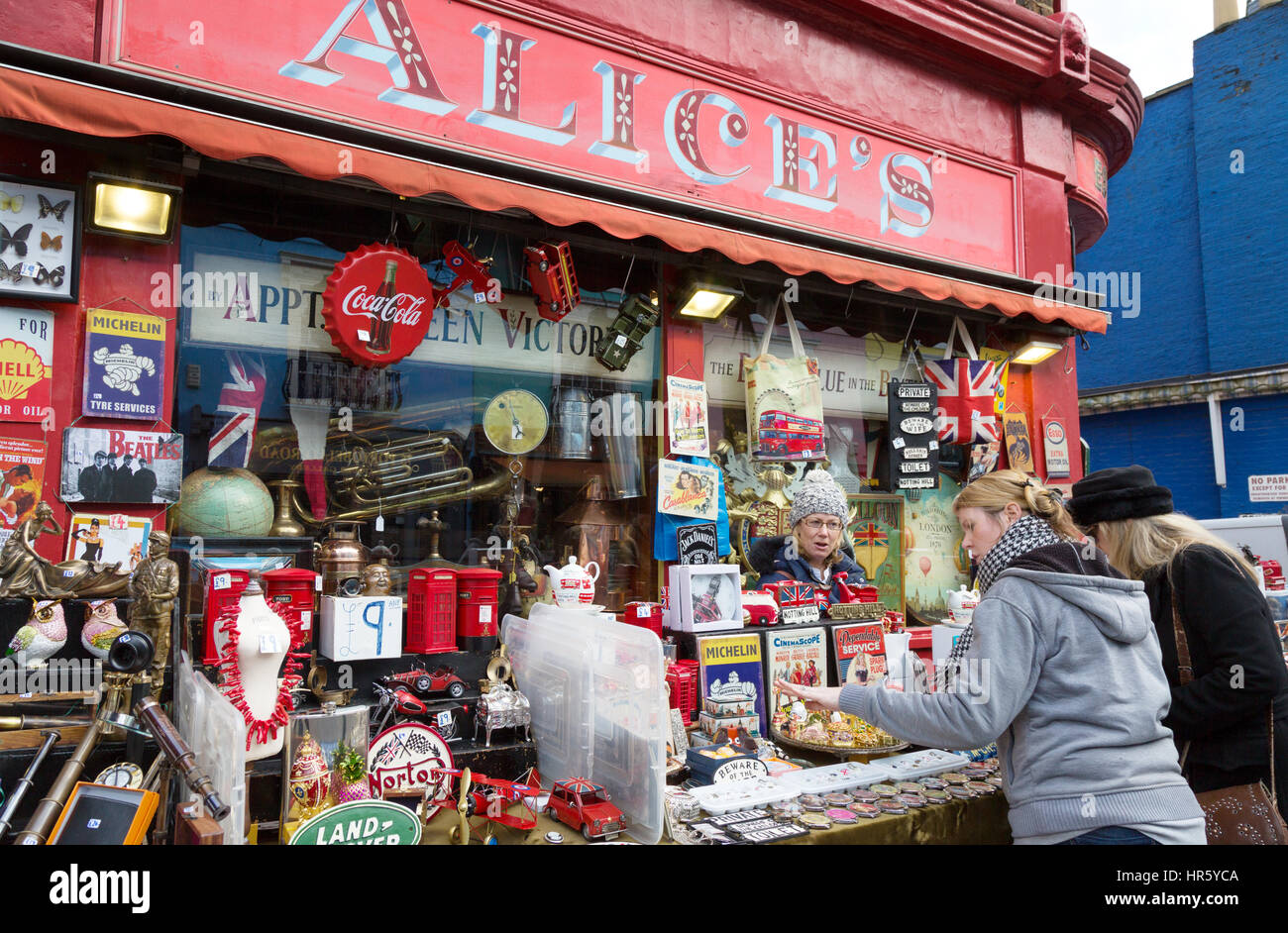 Alices Shop pour les biens de seconde main, Portobello Road, Notting Hill, London England UK Banque D'Images