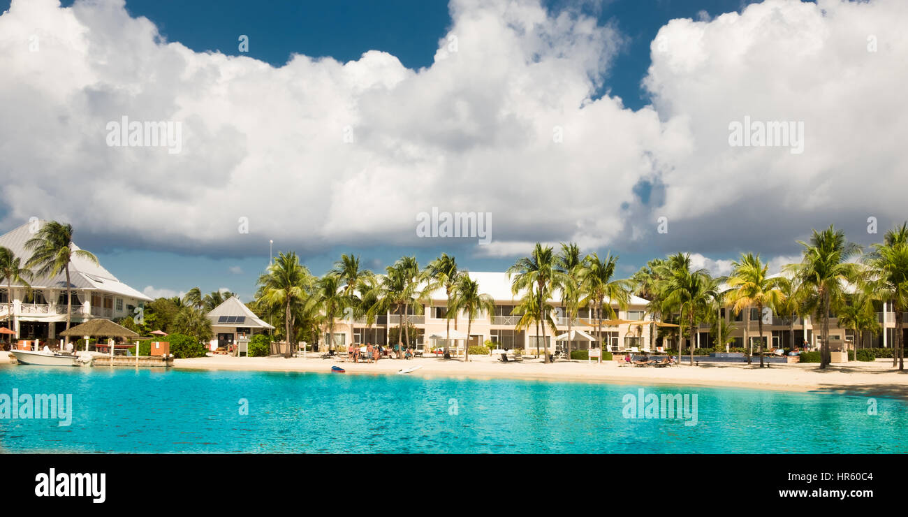 Vue panoramique sur la plage de Kaibo La mer des Caraïbes, Grand Cayman, Cayman Islands Banque D'Images