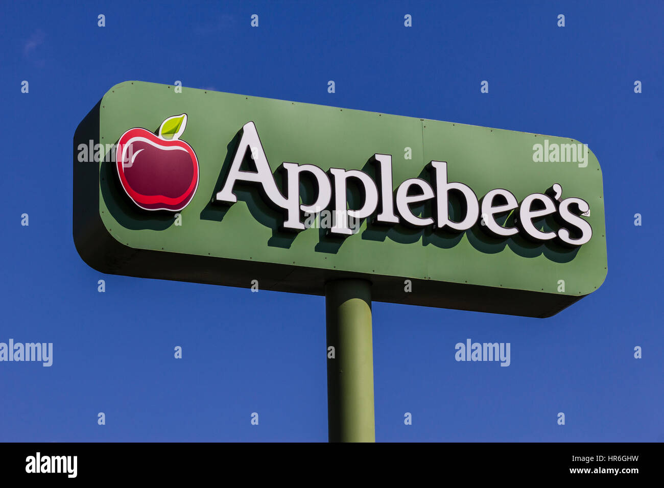 Indianapolis - Circa 2017 Février : Applebee's Neighborhood Grill and Bar Restaurant décontracté. Applebee's est une filiale d'DineEquity Inc. IV Banque D'Images