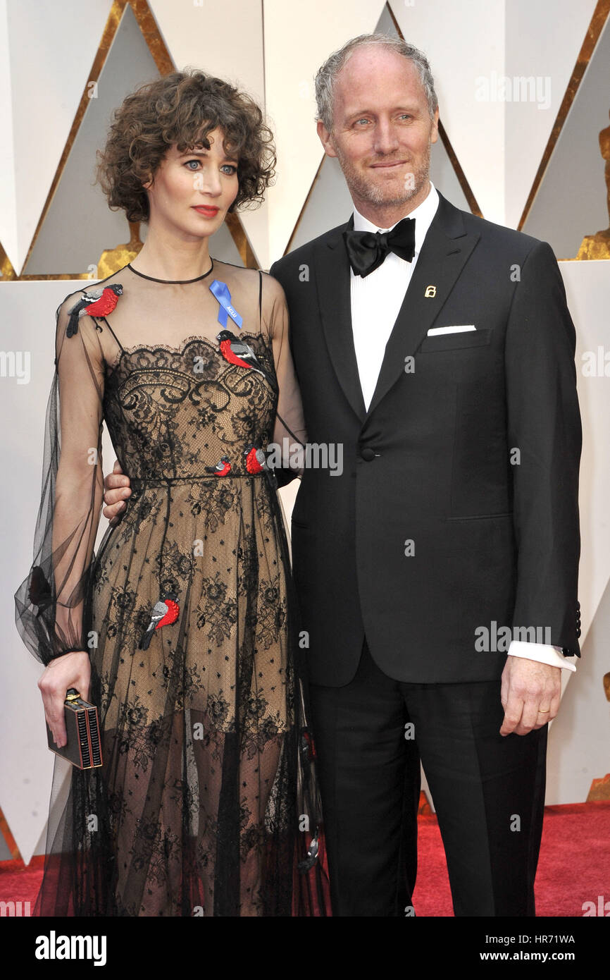 Hollywood, Californie. Feb 26, 2017. Miranda July et Mike Mills assister à la 89e annuelle des Academy Awards à Hollywood & Highland Center le 26 février 2017 à Hollywood, Californie. | Verwendung weltweit/alliance photo Credit : dpa/Alamy Live News Banque D'Images