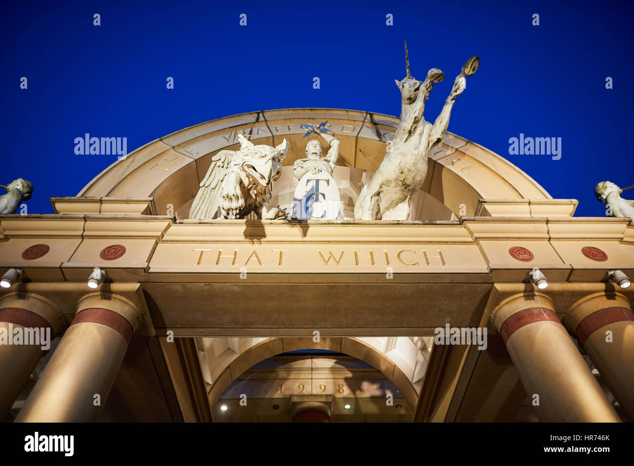 Grande entrée extérieur pour l'Intu Grande Salle Orient, Trafford Centre au centre commercial center complex Dunplington, Manchester, Angleterre, Royaume-Uni. Banque D'Images