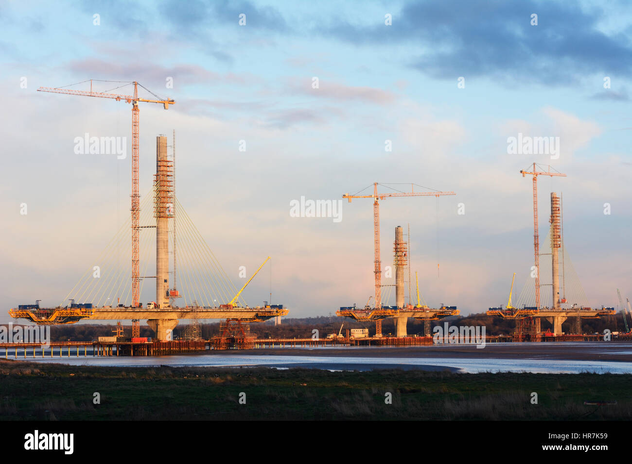 Construction de nouveaux Runcorn Widnes Pont sur la rivière Mersey. Le Mersey Gateway Projet de construction. Banque D'Images