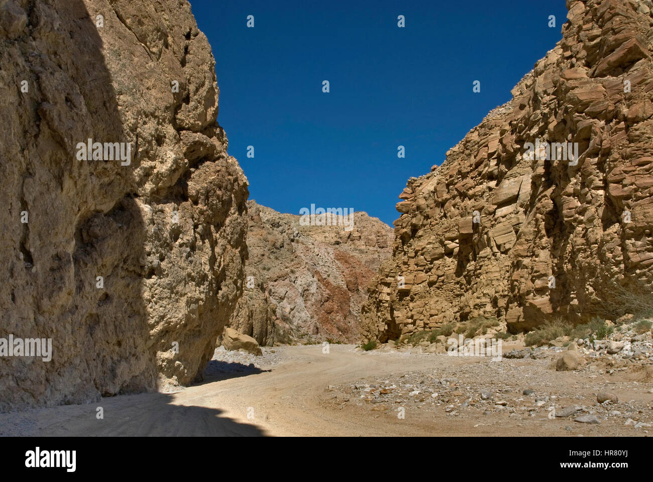 Split Gorge de montagne dans la région de Anza Borrego Desert State Park, désert de Sonora, California, USA Banque D'Images