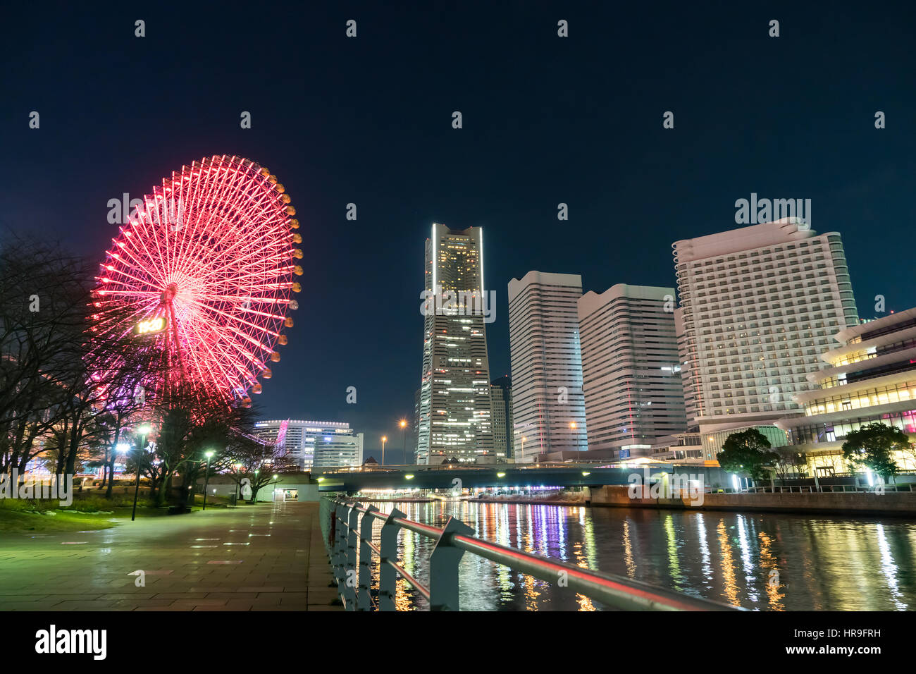 Nightview de Minato Mirai domaine de la ville de Yokohama à Kanagawa, Japon. Banque D'Images