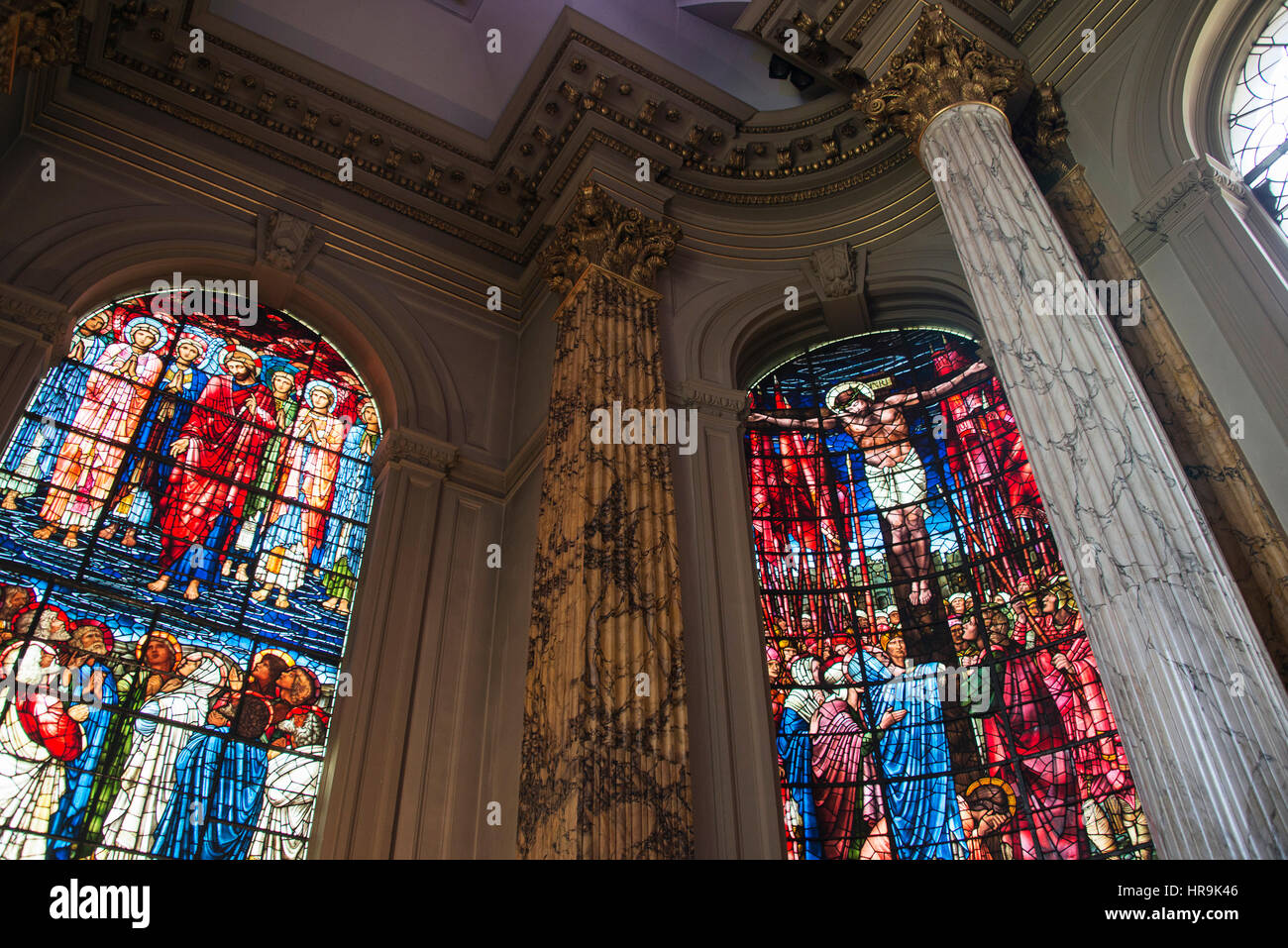 Vitrail à l'intérieur de la cathédrale de Saint Philippe, Birmingham Banque D'Images