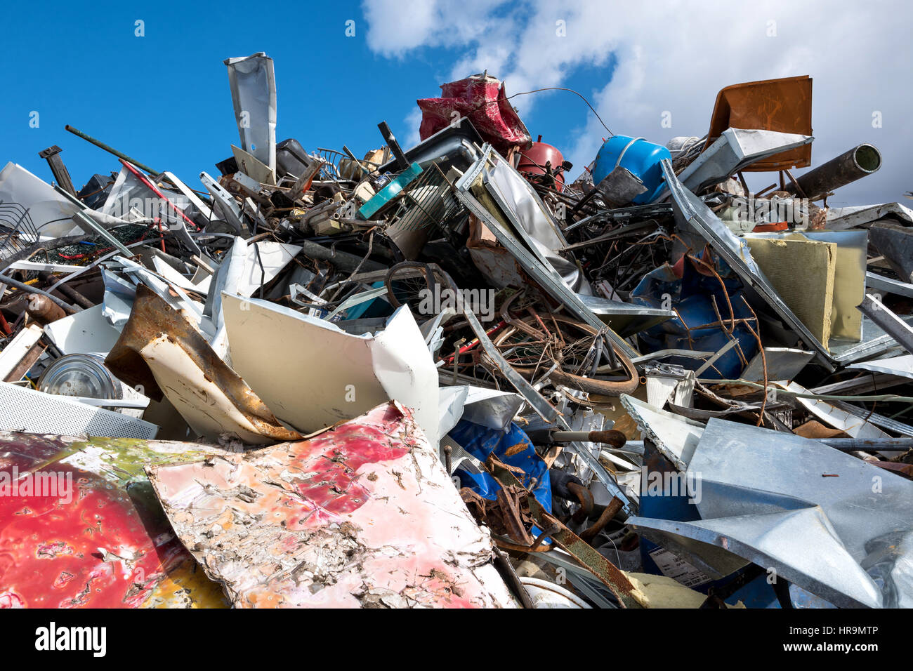 Au chantier de recyclage de ferraille Banque D'Images