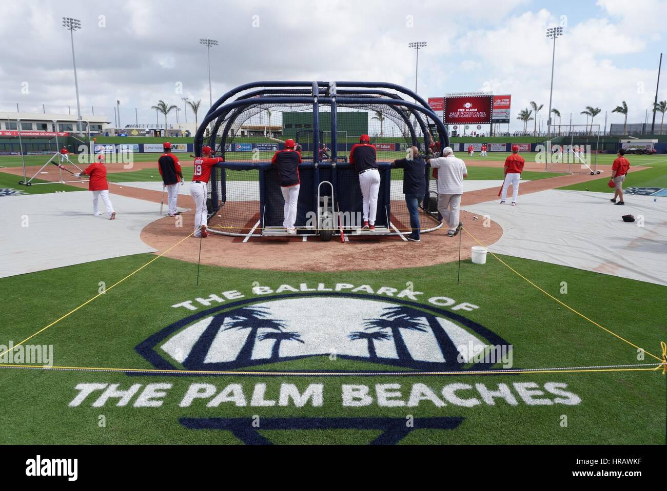 West Palm Beach, Floride, USA. 28 Février, 2017. Les Nationals de Washington prendre la pratique au bâton lors de la journée d'ouverture de la formation de printemps jeu pour les Nationals de Washington et les Astros de Houston au stade de baseball de la paume les plages de West Palm Beach le 28 février 2017. Crédit : Richard Graulich/Le Palm Beach Post/ZUMA/Alamy Fil Live News Banque D'Images