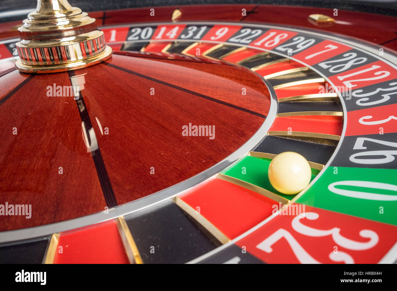 La roue de roulette de casino s'est arrêté à zéro Banque D'Images