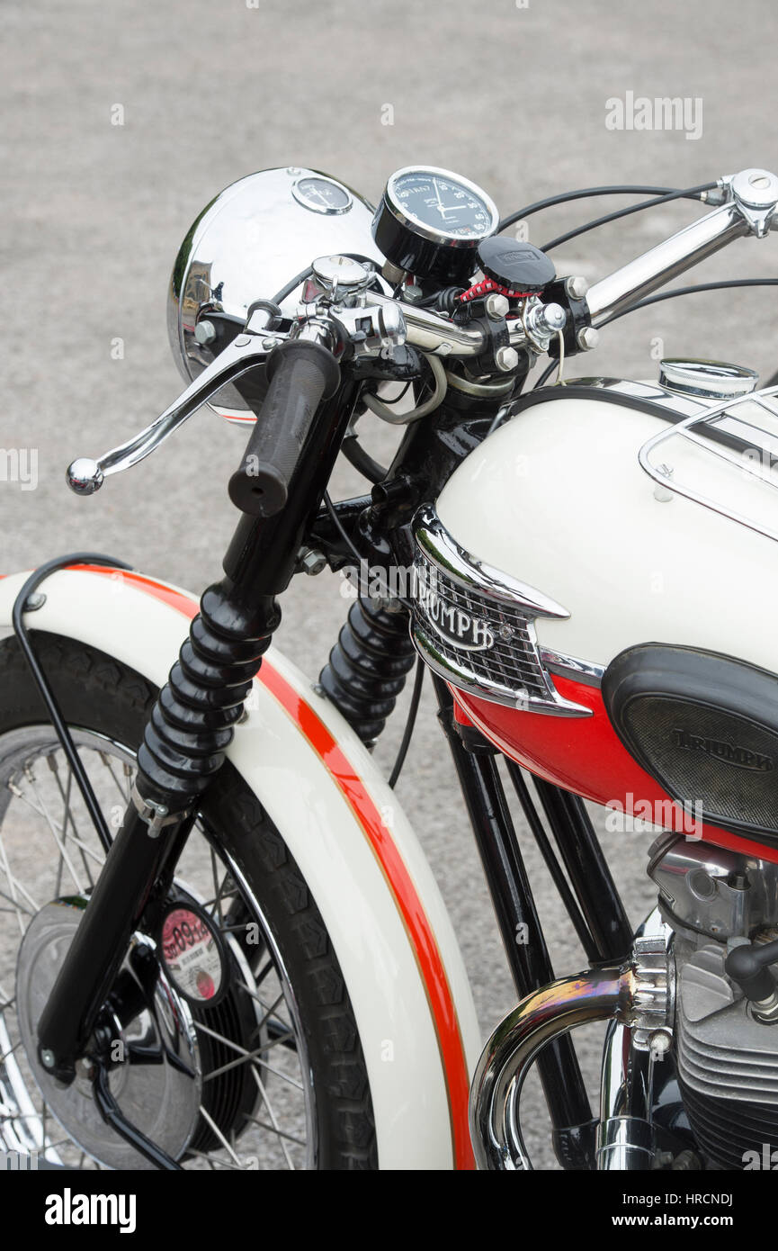 1959 Triumph BONNEVILLE. Moto britannique classique à Banbury VMCC Run, Oxfordshire, Angleterre Banque D'Images