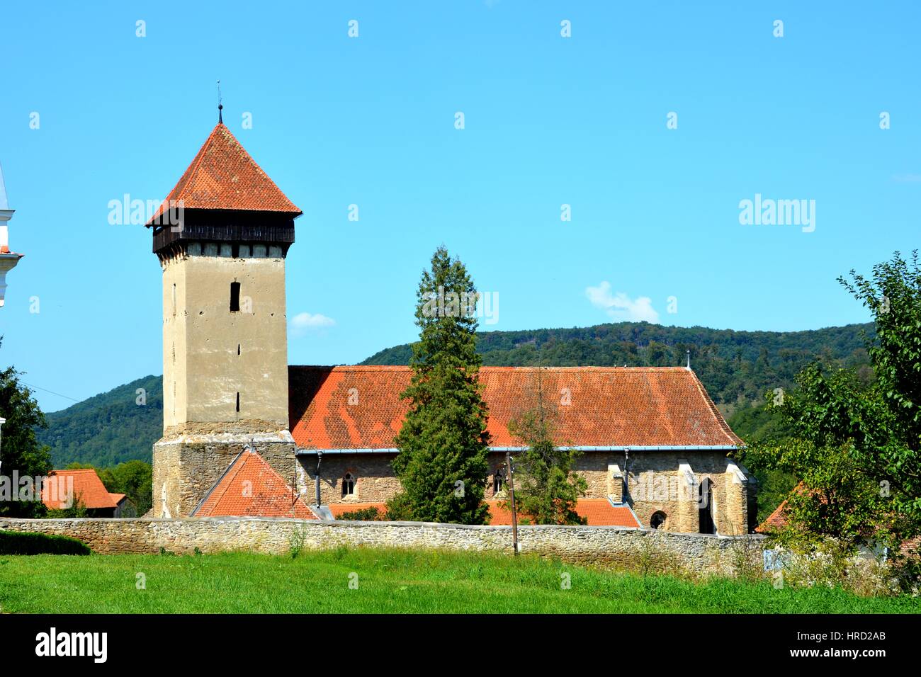 Cité médiévale fortifiée, dans le village de Transylvanie, Malancrav. Ici certaines des plus importantes peintures murales de style gothique en Transylvanie Banque D'Images