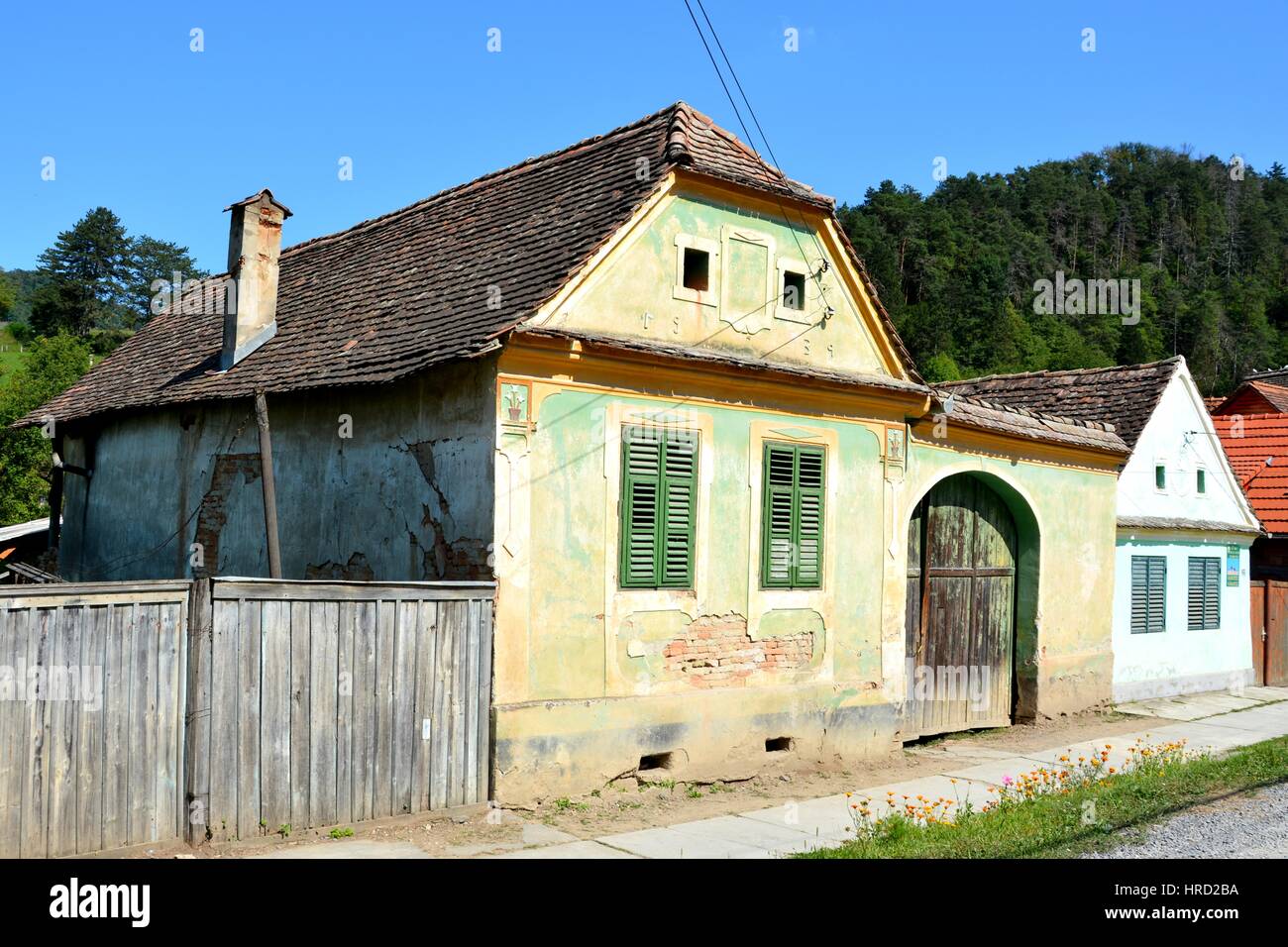 Maison typique dans le village Malancrav, Transylvanie, Roumanie. Banque D'Images