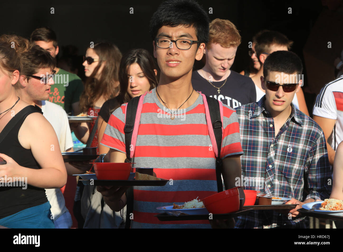 Repas. La communauté de Taizé. Banque D'Images