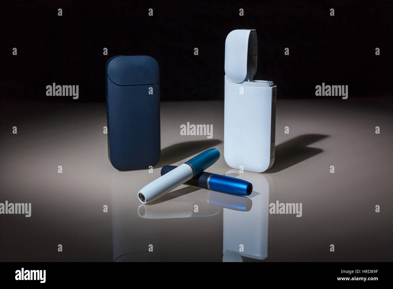 Nouvelle technologie de cigarettes électroniques, le système de chauffage  d'un tabac de IQOS Photo Stock - Alamy