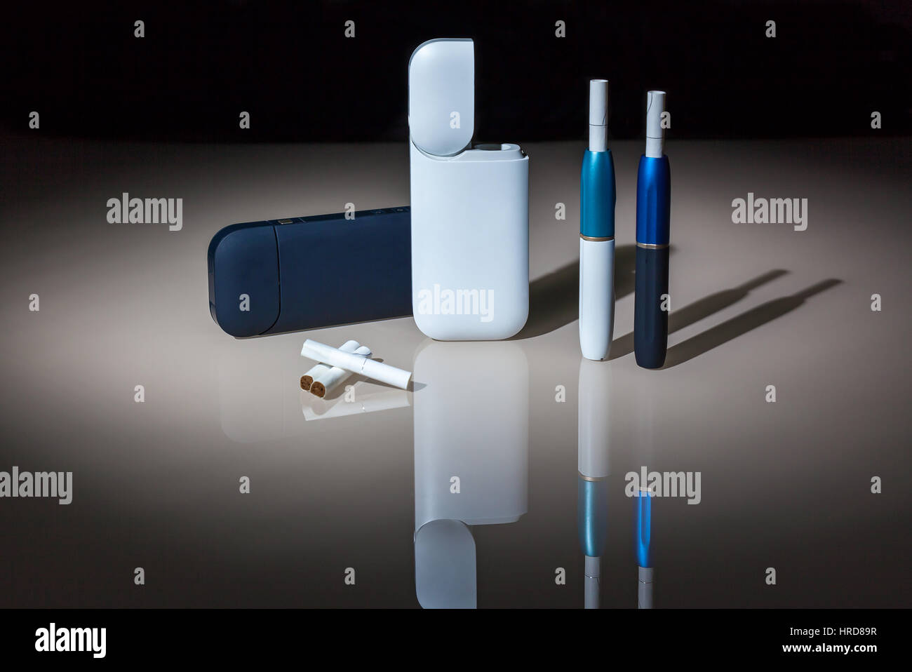 Nouvelle technologie de cigarettes lectroniques, le systme de chauffage  d'un tabac de IQOS Photo Stock - Alamy