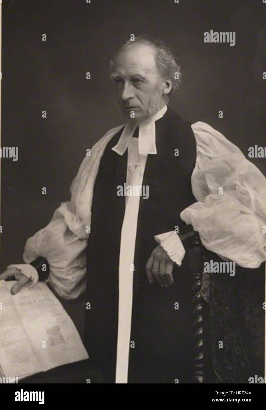 Le portrait de Charles Ellicott par S.A. Walker présente le sujet avec une composition claire et formelle typique du portrait britannique du XIXe siècle, mettant en valeur le rôle prépondérant d’Ellicott dans la société. Banque D'Images