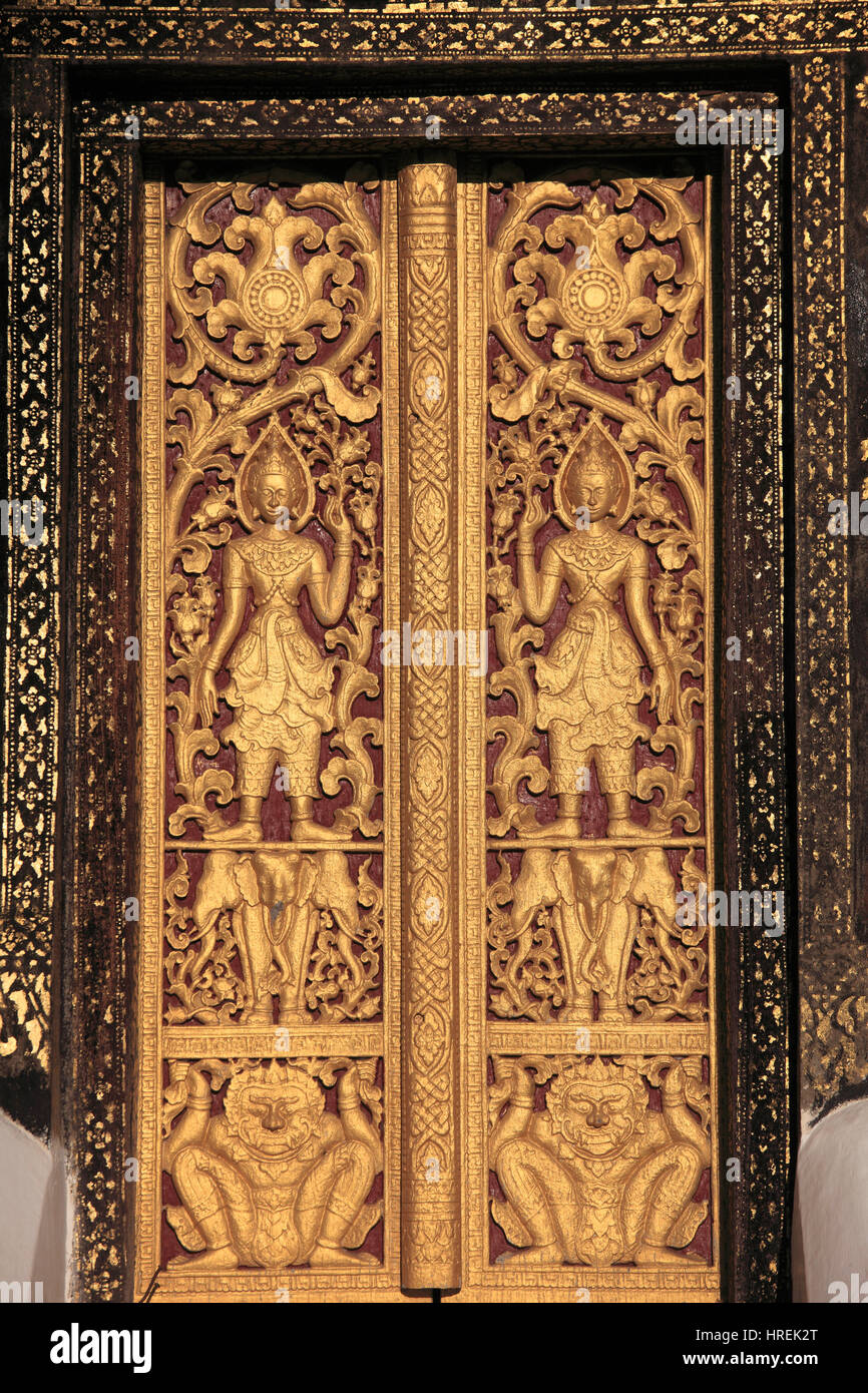 Le Laos, Luang Prabang, Wat Xieng Thong, le temple bouddhiste, porte, Banque D'Images