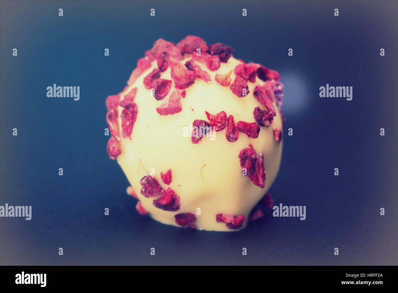 Dellicious chocolat de luxe sur un fond de couleur sombre Banque D'Images