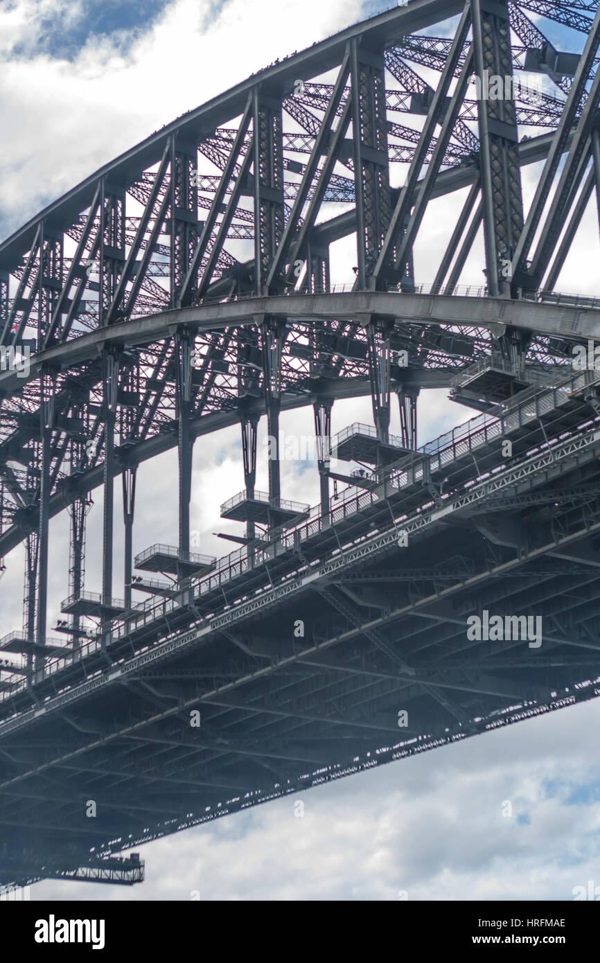 Sydney Harbour Bridge, New South Wales, Australie, dans le centre du quartier des affaires de Sydney est une image emblématique. Surnommé "Le" Départ Banque D'Images