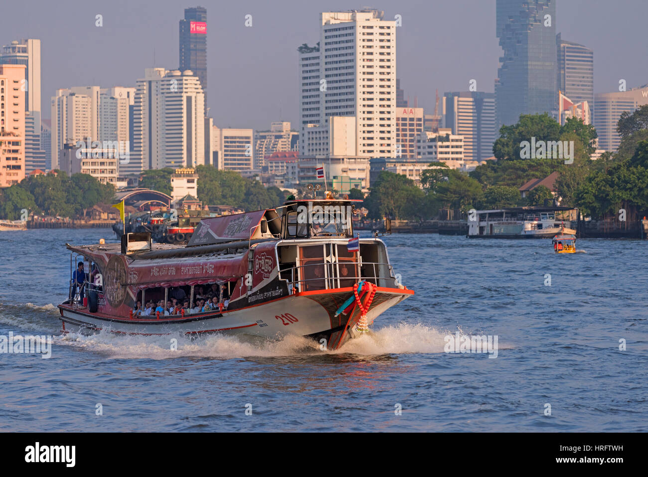 Ferry Express Chao Phraya, Bangkok, Thaïlande Banque D'Images