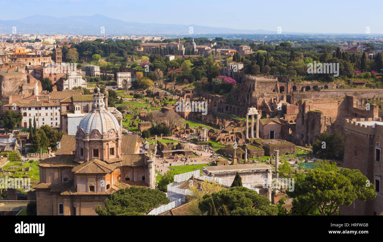 Rome, Italie. Le Forum Romain. Ce forum s'inscrit dans le centre historique de Rome qui est un UNESCO World Heritage Site. Banque D'Images